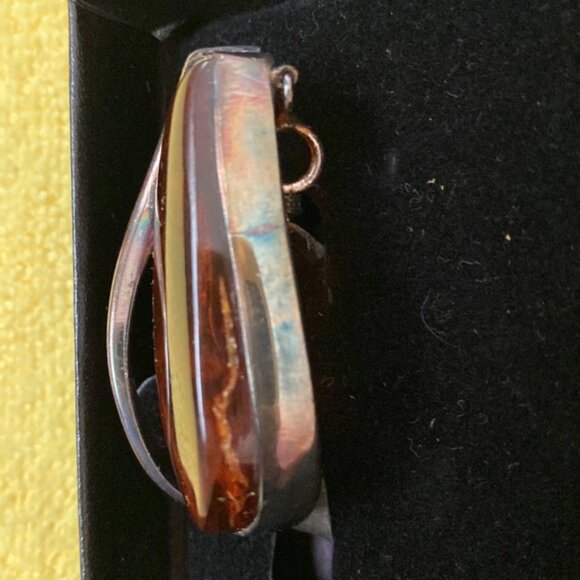 Jewelry - Picture 3 of 4